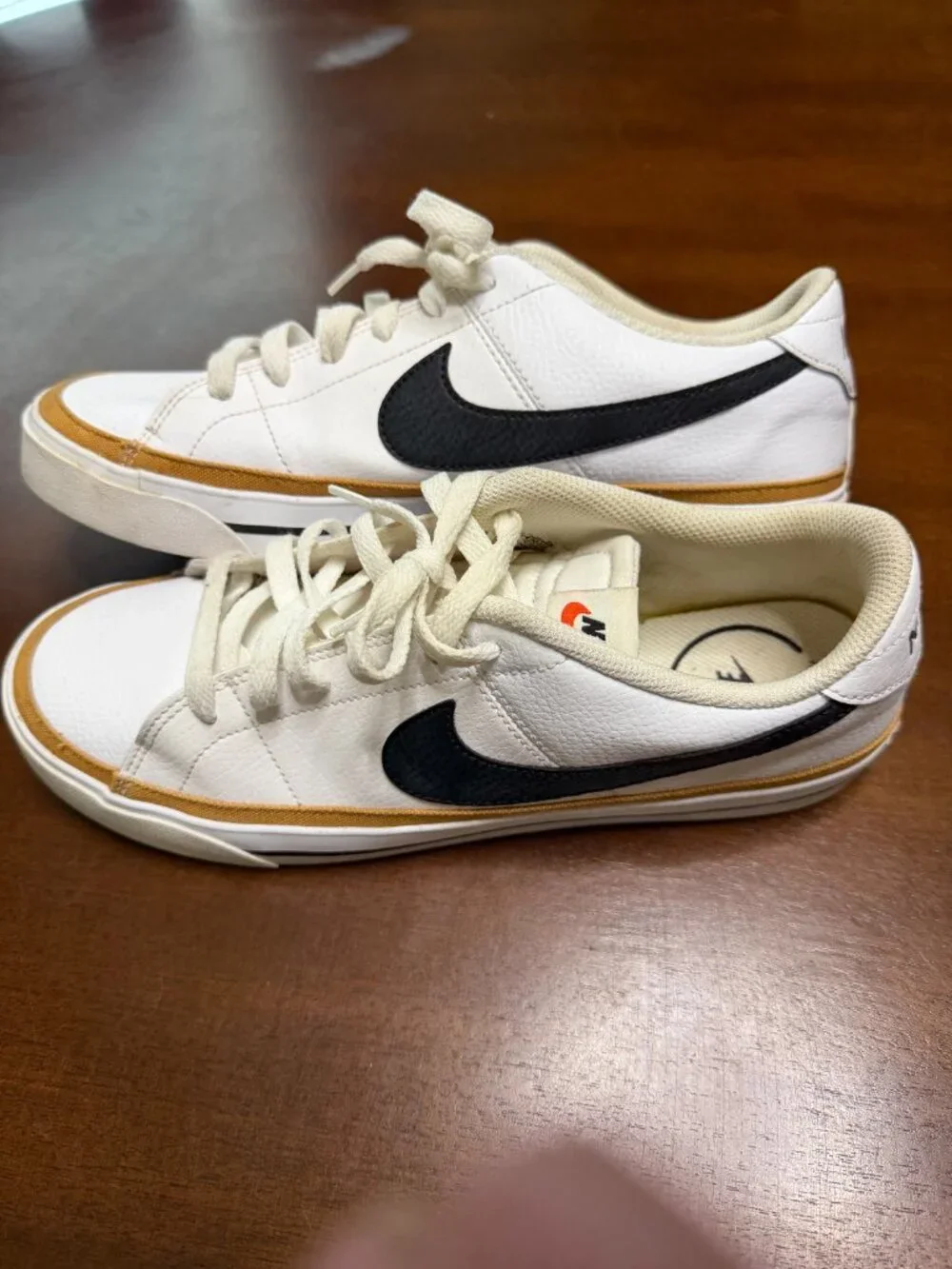 Nike Court Legacy